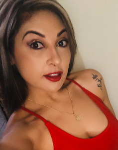 42 Year Old Quito, Ecuador Woman